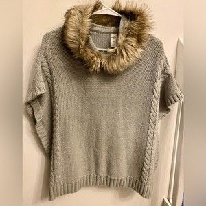 OshKosh B’gosh Teen Girls Poncho Sweater with hoodie. size 14. Gray